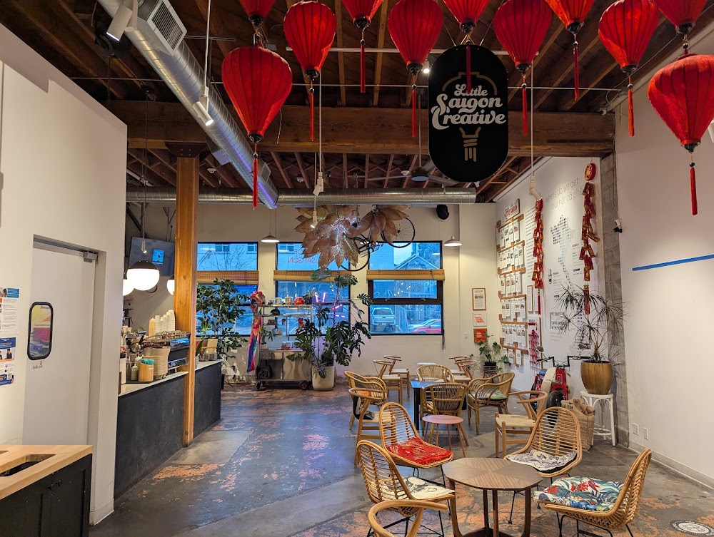 Hello Em Việt Coffee & Roastery