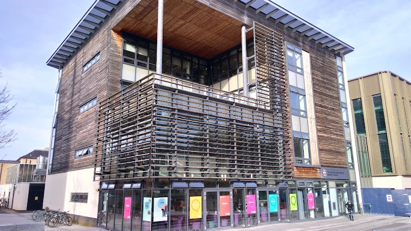 Noreen and Kenneth Murray Library
