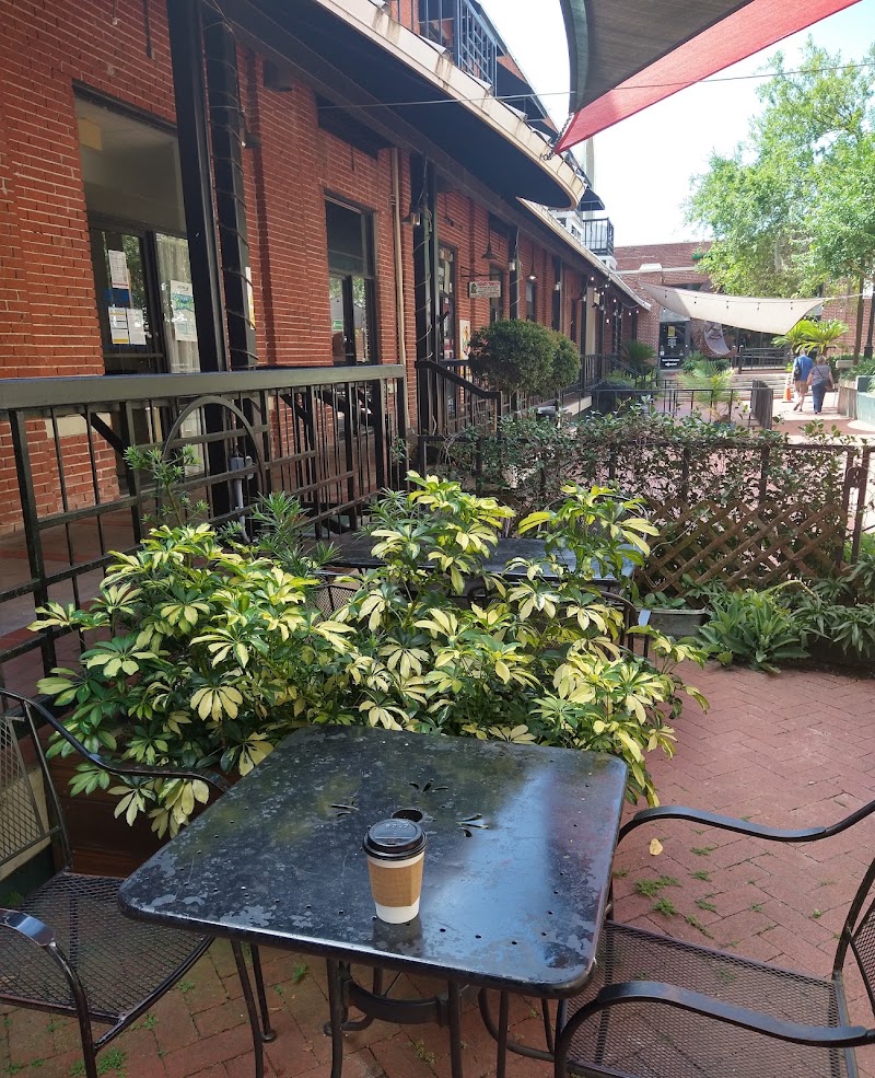 Maude’s Cafe