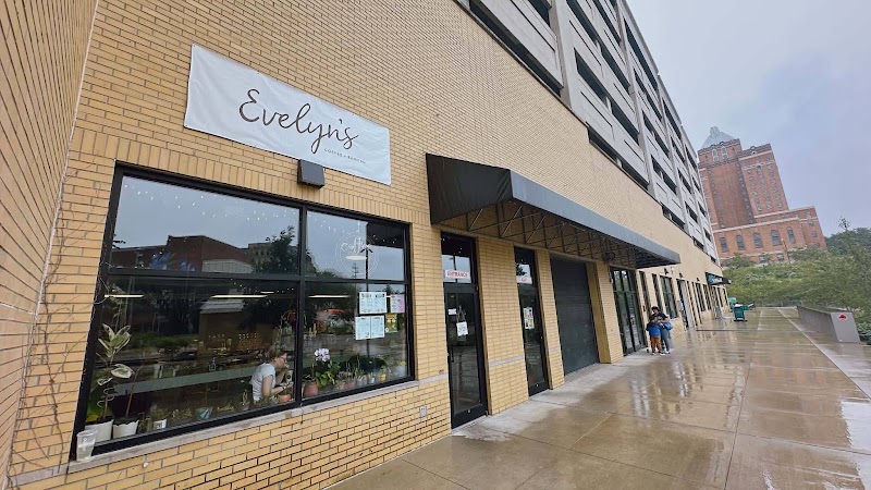 Evelyn’s Coffee & Banh Mi