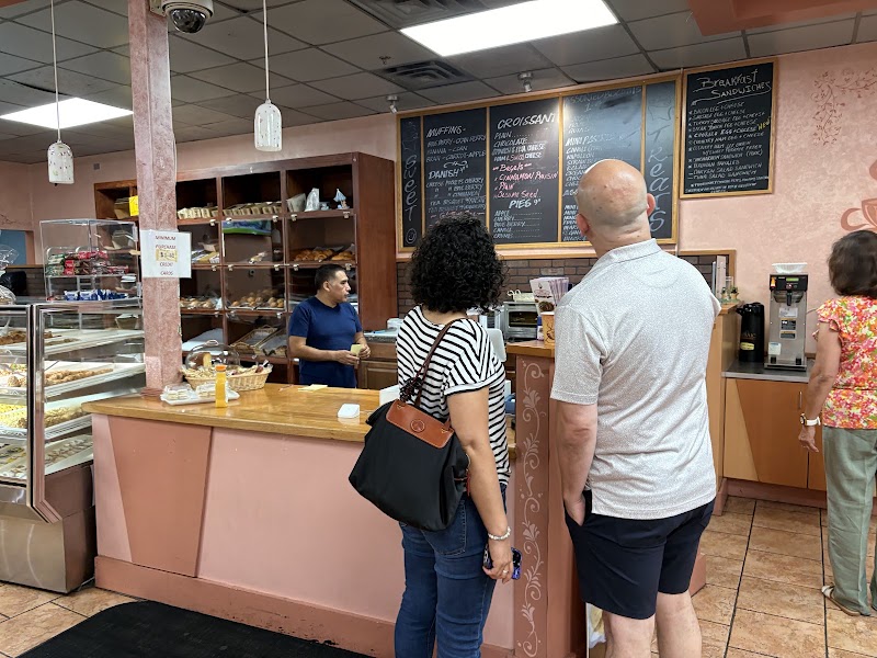 Elli’s cafe bakery
