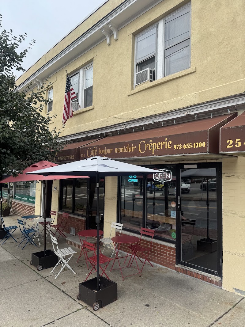 Bonjour Montclair Cafe